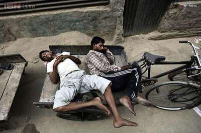 Hot Sunday morning in Delhi