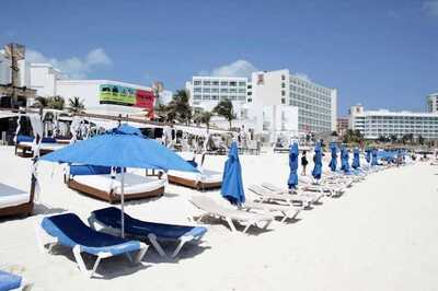 A Virtual Beach Day: As Coronavirus Slumps Tourism in California, Operators Go Online