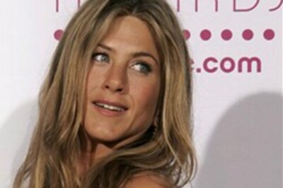 Jennifer Aniston puts her eggs on ice