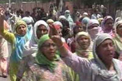 Protest in Srinagar as youth hit by teargas shells dies