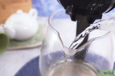 How to Make Tea with Tea Leaves or Tea Bags