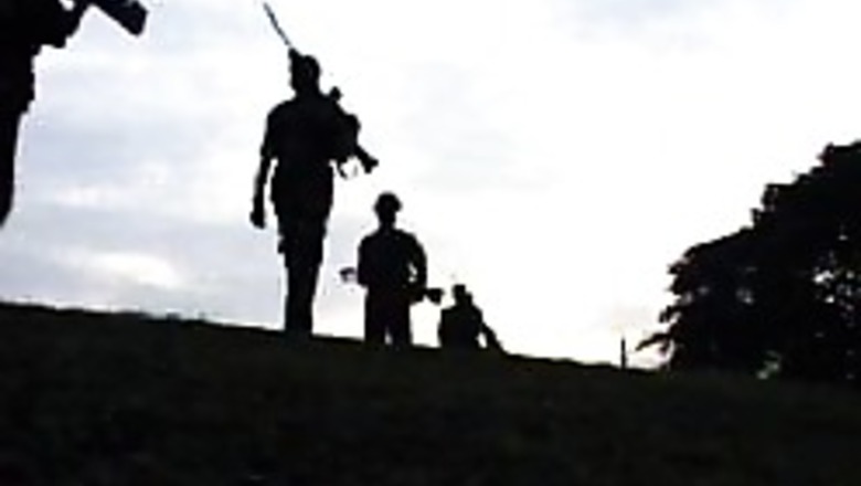 Nepal Maoists pledge to extend truce