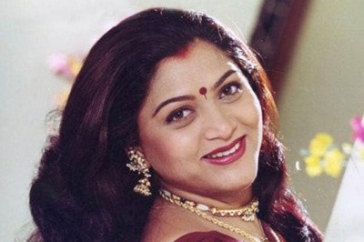 Amitabh Bachchan continues to take actress Khushboo's breath away