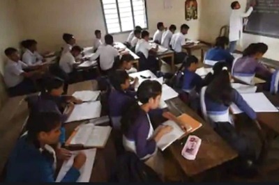 Bengal Govt Mulls Reopening Schools for Higher Grades From Next Week