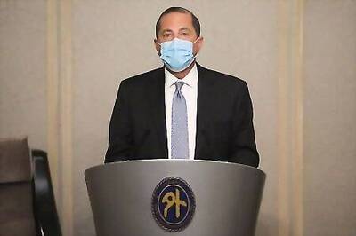 U.S. health chief, visiting Taiwan, attacks China's pandemic response