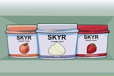 How to Eat Icelandic Yogurt