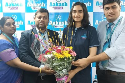Mumbai's Vaidehi Jha Secures 705/720 in NEET 2022, Aims to Become a Poet