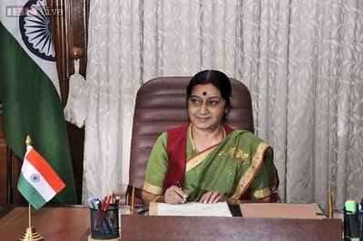 India invites Korean companies to make 'bold' investments