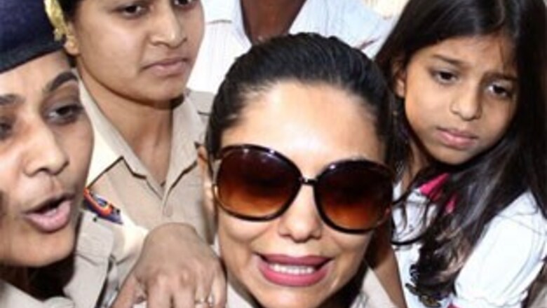 Jai Maharashtra, says SRK's wife after MNIK release