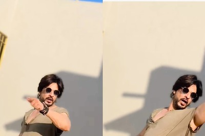 Shah Rukh Khan Lookalike Dancing to 'Jhoome Jo Pathaan' Has Internet Doing Double Takes