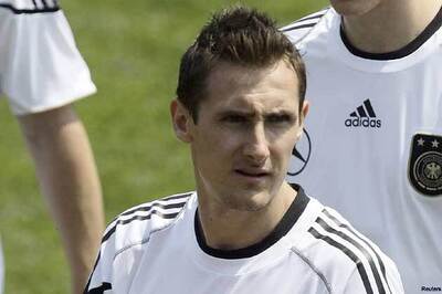 Germany striker Klose doubtful for World Cup qualifiers