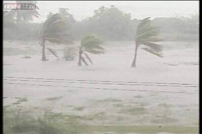 Cyclonic storm Hudhud hits India; how the day unfolded