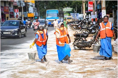 On Pongal Eve, 700 Sanitation Workers and Covid-Warriors Sacked Without Notice in TN