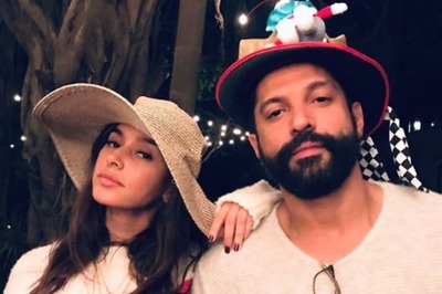 Shibani Dandekar Shares Birthday Wish for Farhan Akhtar, See Pic of His Toofan Theme Cake