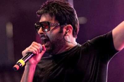 Watch: Kapil Sharma Sings Parda Hai Parda to Pay Tribute to Mohammed Rafi