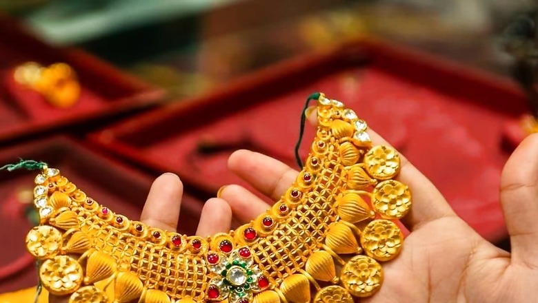 Gold Rate Falls In India: Check 22 Carat Price In Your City On April 18