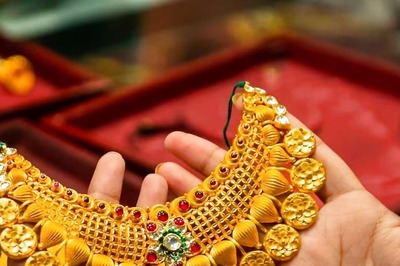 Gold Rate Falls In India: Check 22 Carat Price In Your City On April 18