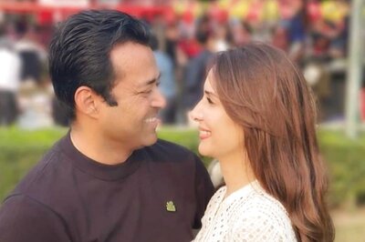 Mohabattein Actor Kim Sharma and Leander Paes Opting for A Court Marriage?