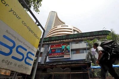 Sensex Rallies 281 pts, Nifty Closes above 11k-mark