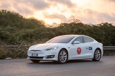 Tesla Model S Creates New World Record with 1078 Km Drive on a Single Charge