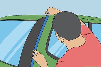How to Polish Plastic Trim on Cars