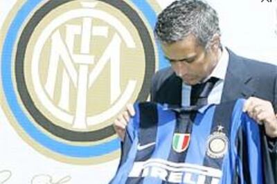 Jose Mourinho signs contract to coach Inter Milan