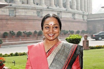 Meira Kumar Urges Electorate to Take Decision in Best Interest of Country