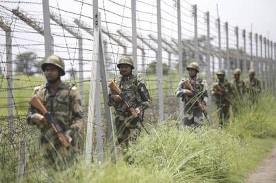 Pakistan Violates Ceasefire Along LoC and IB in Jammu and Kashmir
