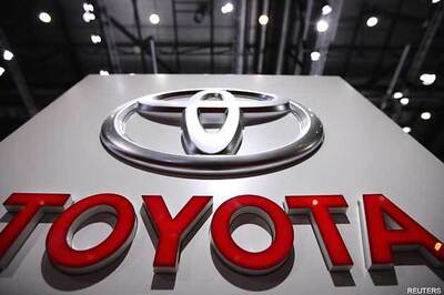 Honda, Toyota to launch fuel-cell cars in 2015: Report