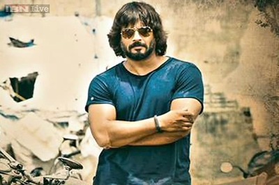  Floppy hair, aviators, bulging muscles: R Madhavan looks rugged as the retired boxer-turned-coach in 'Saala Khadoos'