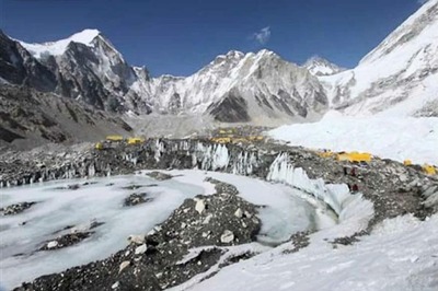 Nine Killed in Avalanche in Tibet; Rescue Operation Begins