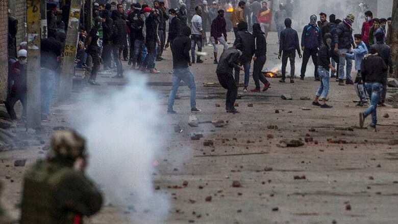 Valley on Edge as Army Warns Kashmiris Against Marching to Srinagar HQ Over Civilian Deaths