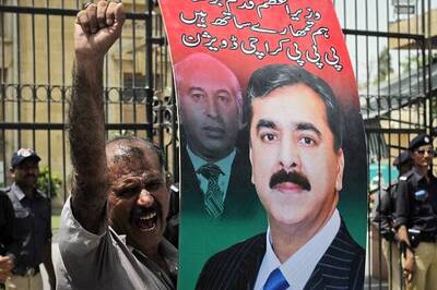 Pak SC refers to Indian orders to disqualify Gilani