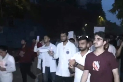 Delhi Doctors Hold Candle Marches Seeking Justice For Murdered Kolkata PG Trainee