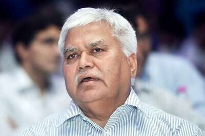TRAI Chief Says Threw Twitter Challenge As ‘Ordinary Citizen’; UIDAI Dismisses Claims of Info Breach