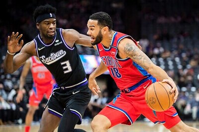Kings Guard Terence Davis Out Indefinitely With Wrist Injury