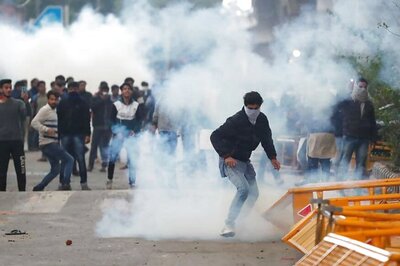 Delhi Traffic Police Issue Advisory for Monday Amid Anti-Citizenship Act Protests; All Metro Gates Reopen