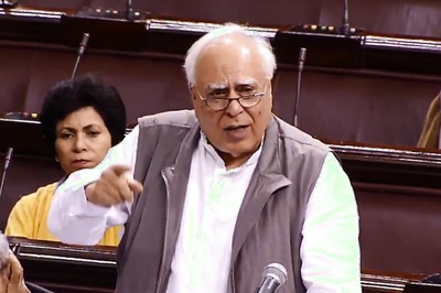 Is Modiji Listening, Asks Kapil Sibal as He Highlights Nobel Prize Winner Abhijit Banerjee's Warning
