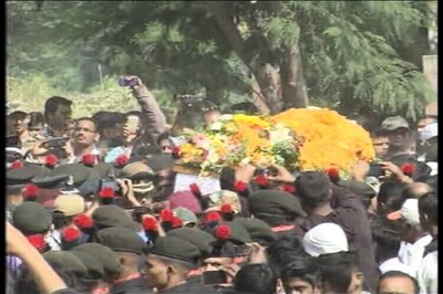 Last rites of braveheart Colonel Santosh Mahadik, martyred while battling terrorists in J&K, performed in Satara