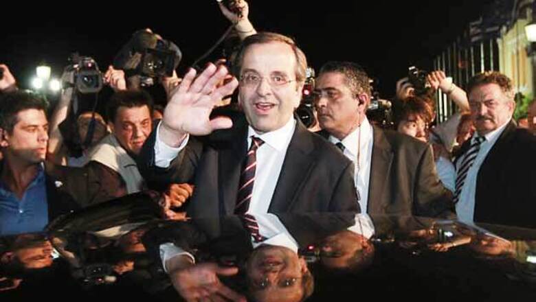Greek pro-Eurozone parties look to forge coalition