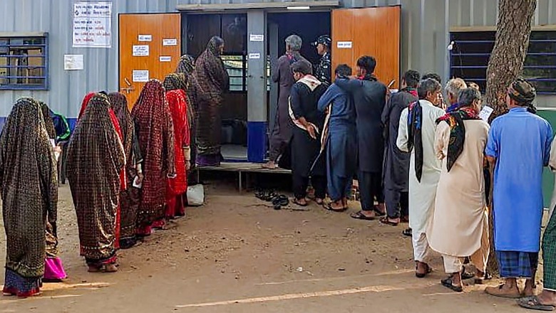 5% Lower Turnout in Gujarat Polls Ph-1: Weary Voters, Weekday Polling May Be Reasons; What's The Upshot?