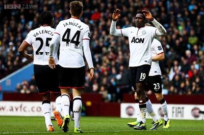 Manchester United beat Villa 3-0 to halt league slump