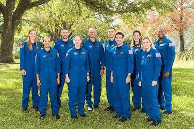 NASA's 10 New Astronauts: Pilots, Doctor, Physicist, Cyclist