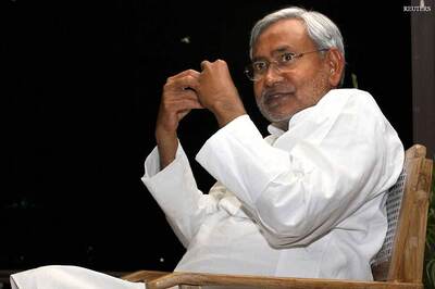 Nitish Kumar sets out for week-long tour of Pak