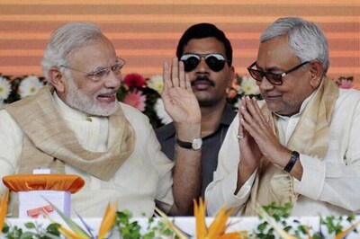 Nitish Kumar invites Narendra Modi for swearing-in ceremony on November 20