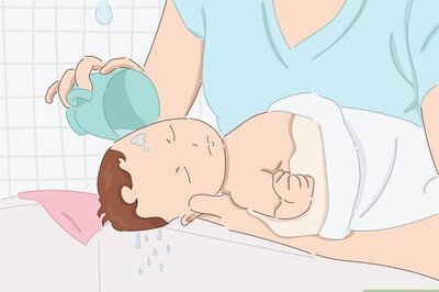 How to Wash Newborn Hair
