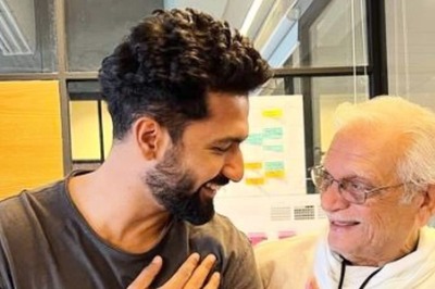 Vicky Kaushal, Gulzar Exchange Smiles in This Iconic Photo, Rajkummar Rao, Ayushmann Khurrana React