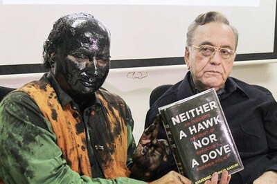 Pakistan urges world to take notice of Shiv Sena activities