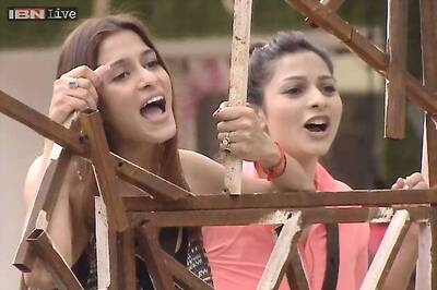 Bigg Boss 7: Tanisha a silent player, says Shilpa