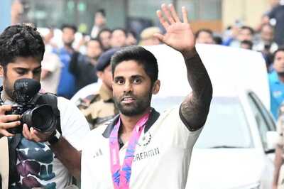 Suryakumar Yadav Frontrunner to Lead India's T20I Side; KL Rahul, Shubman Gill in Contention for ODI Captaincy - Report